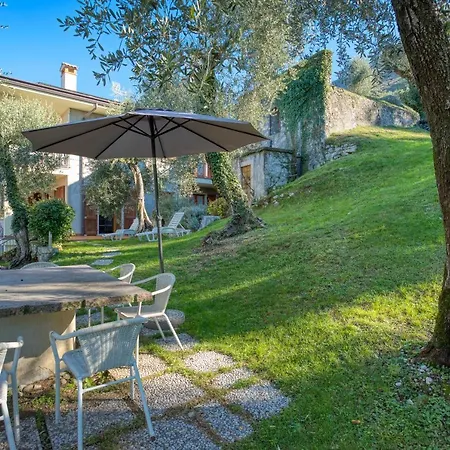 Apartment Casa Maya Brenzone sul Garda